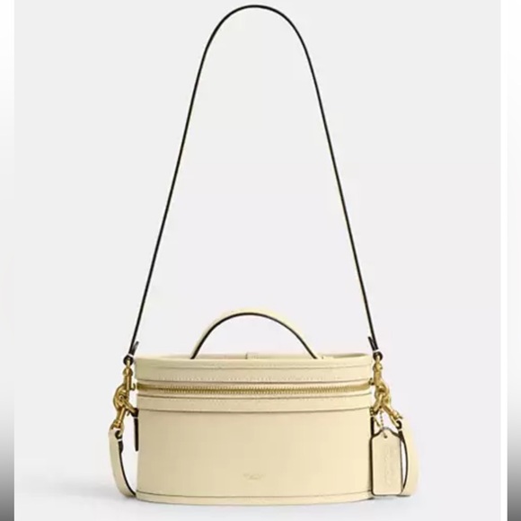 🌼 Coach NWT light Yellow Trail Bag Crossbody with Gold hardware - Picture 1 of 12
